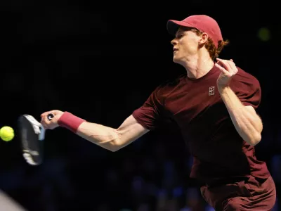 Tennis - ATP 500 - Vienna Open - Wiener Stadthalle, Vienna, Austria - October 25, 2025 Italy's Jannik Sinner in action during his semi final match against Australia's Alex De Minaur REUTERS/Lisa Leutner