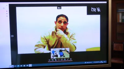 24.10.2025 - sodišče, obtoženi Blekier Ayou, Tarza Tahir (čez cel ekran)Foto: Tomaž Skale