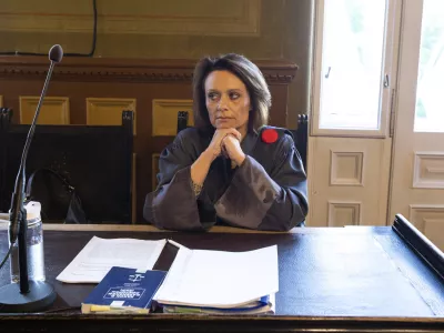 ﻿tožilka Katarina Bergant - 25.10.2018 - sojenje nekdanjemu zdravniku na ljubljanski nevrološki kliniki Ivanu Radanu, ki mu tožilstvo očita štiri umore bolnikov - po dveh letih in devetih mesecih, 42 glavnih obravnavah in 81 zaslišanih pričah se je sklenil dokazni postopek - tožilstvo vztraja pri očitkih in zahteva 20 let zapora. //FOTO: Matjaž Rušt