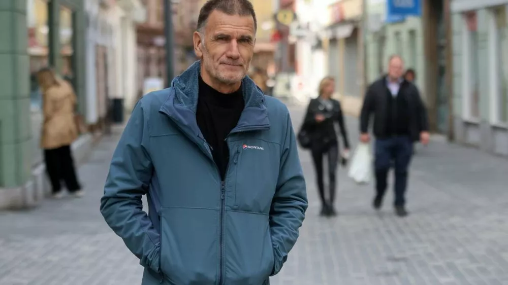 Matevž Lenarčičbiolog, pilot