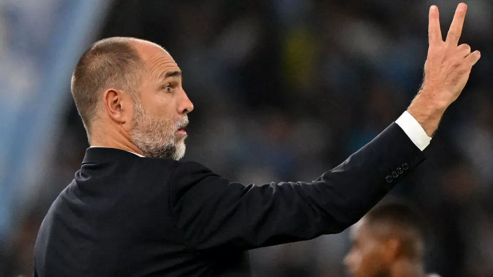 Soccer Football - Serie A - Lazio v Juventus - Stadio Olimpico, Rome, Italy - October 26, 2025 Juventus coach Igor Tudor reacts REUTERS/Alberto Lingria