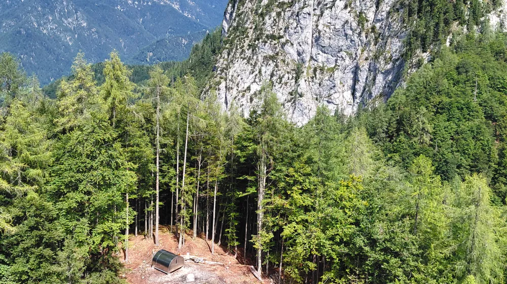 Nad Gozdom - Martuljkom postavili nov bivak