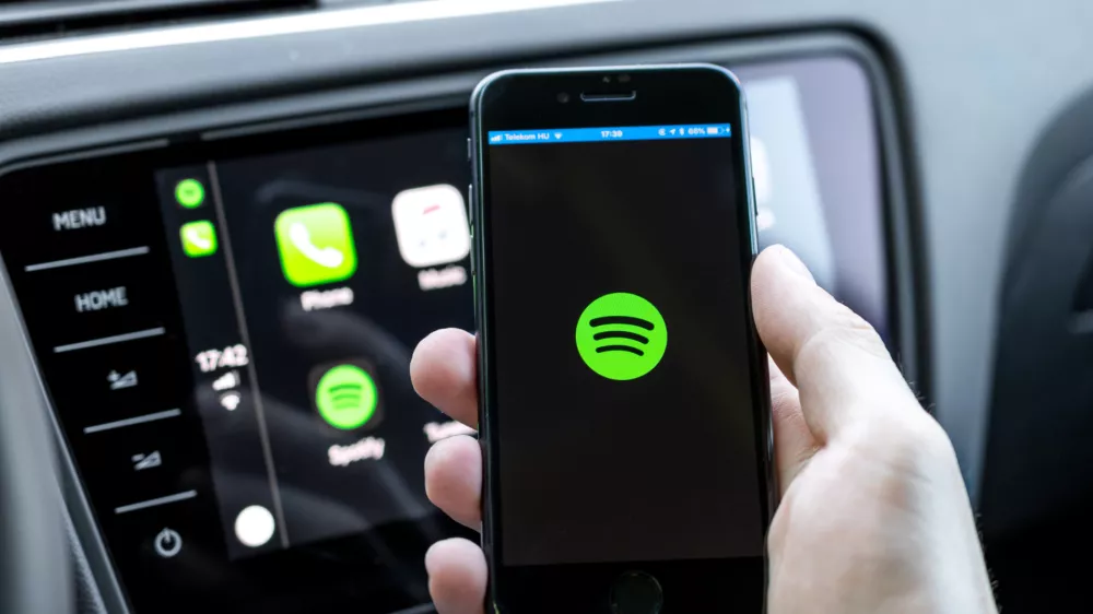 Spotify je vse bolj priljubljen tudi v avtomobilih. / Foto: Istock