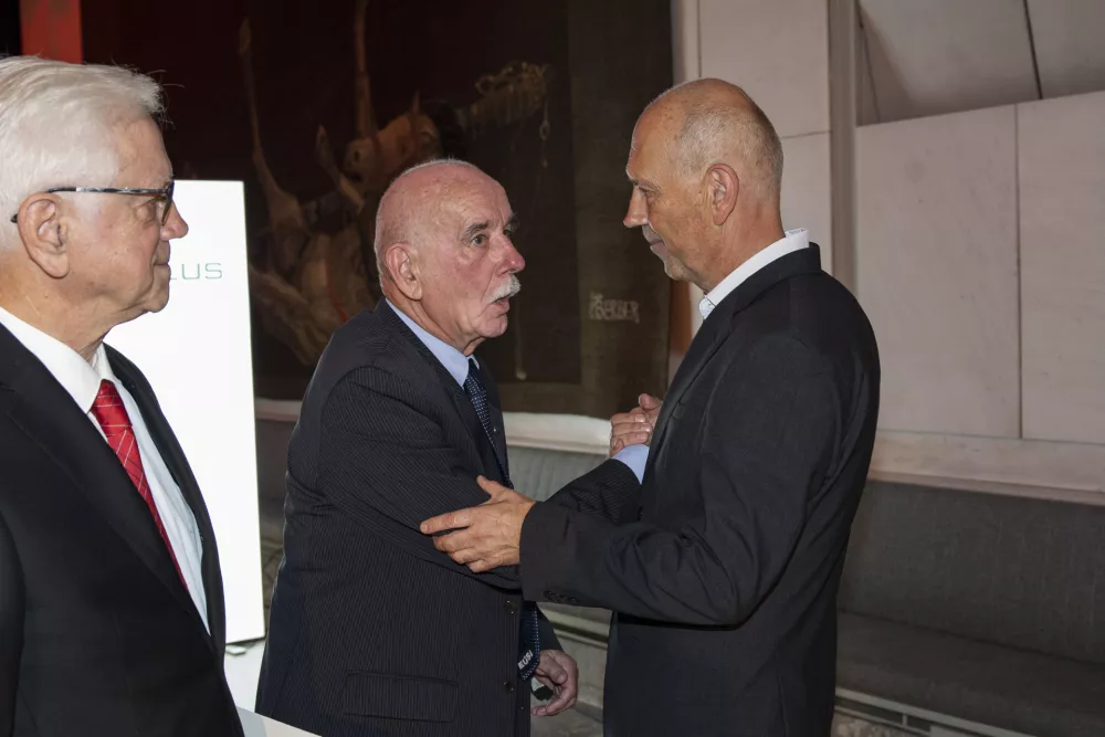 Od leve proti desni: KLS LJUBNO - Mirko Strašek, Matija Krnc in DNEVNIK MEDIJI - Bojan Petan (Foto: Katja Kodba)