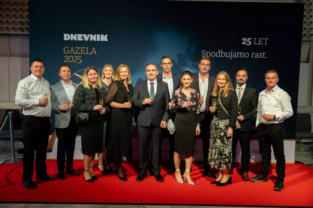 ACRYFORM - Stanislav Habinc s sodelavci (Foto: Adrian Pregelj)