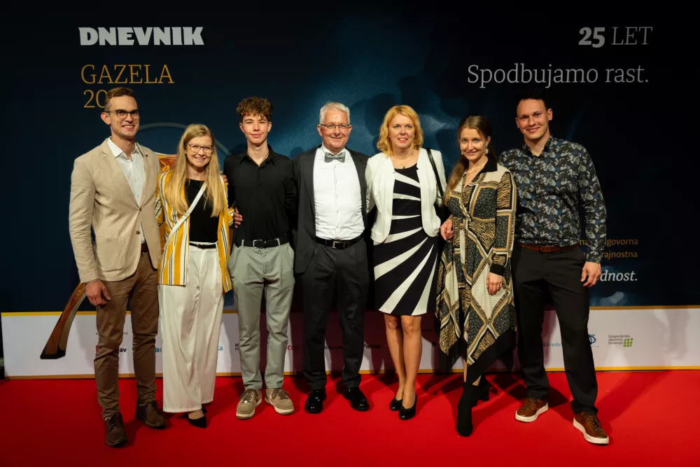 GONZAGA PRO - Iztok Bizjak z ženo in sodelavci (Foto: Adrian Pregelj)