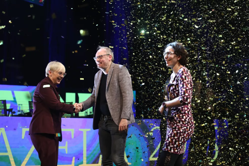 Predsednica Republike Slovenije dr. Nataša Pirc Musar, DOCENTRIC - Jurij Leskovec in Ana Gligorijević (Foto: Luka Cjuha)