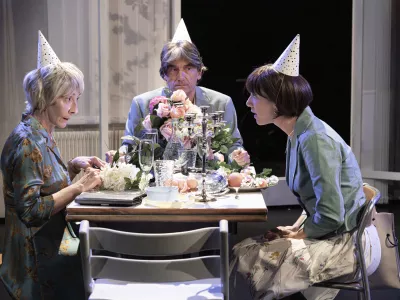 Dve uprizoritvi, dve poetiki, eno vprašanje