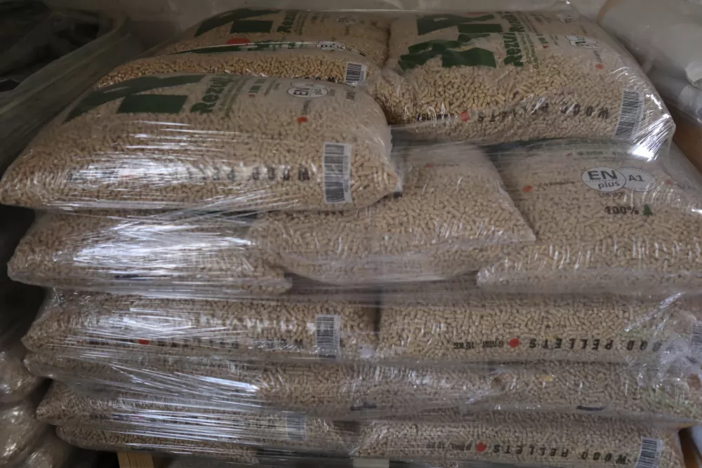 - 10.08.2022 – lesni peleti za kurjavo - //FOTO: Jaka Gasar