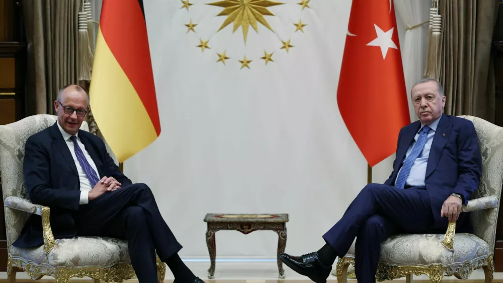 Turkish President Tayyip Erdogan meets with German Chancellor Friedrich Merz at the Presidential Palace in Ankara, Turkey, October 30, 2025. Murat Cetinmuhurdar/Turkish Presidential Press Office/Handout via REUTERS ATTENTION EDITORS - THIS PICTURE WAS PROVIDED BY A THIRD PARTY. NO RESALES. NO ARCHIVES.