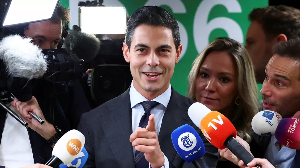FILE PHOTO: Democrats 66 (D66) party leader Rob Jetten speaks next to the media members at the Dutch Parliament, after the Dutch parliamentary elections, in The Hague, Netherlands, October 30, 2025. REUTERS/Piroschka Van De Wouw/File Photo