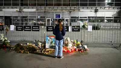 Novi Sad, Srbija. Železniška postaja, kjer se je 1. novembra 2024 zrušila nadstrešnica in ubila 16 ljudi. Prva obletnica.31. 10. 2025Foto: Nik Erik Neubauer