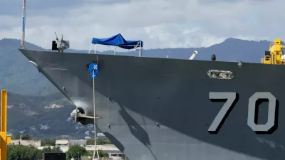 The U.S. Navy guided-missile cruiser USS Lake Erie (CG-70) is docked at the port of Ponce, Puerto Rico, October 30, 2025. REUTERS/Ricardo Arduengo