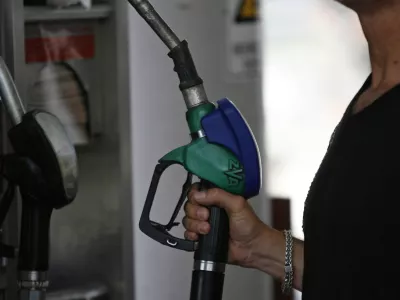 Počivališče Lom - bencinski servis Petrol - ilustrativna fotografija - črpalka - gorivo - bencin //FOTO; Matej Povše