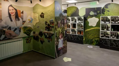 Vstop v Center je prost, prostor pa je dostopen tudi osebam z invalidnostjo. Ob Kulturnem centru Štrigova, kjer se Center nahaja, je parkirišče.