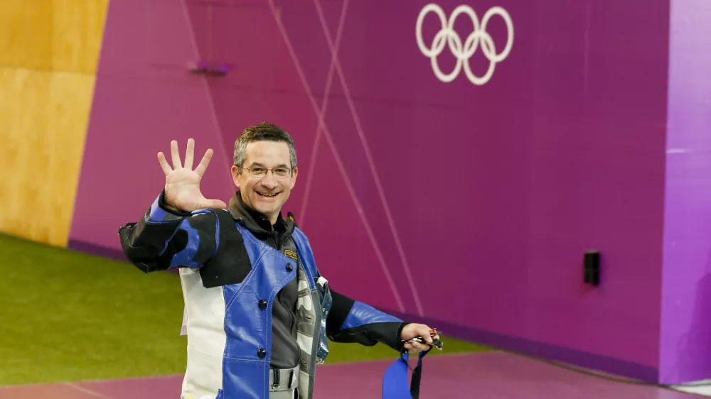 Velika Britanija, London. Poletne olimpijske igre 2012. Streljanje z malokalibrsko pusko, finale. Slovenski strelec Rajmond Debevec. Foto: Stanko Gruden/STA