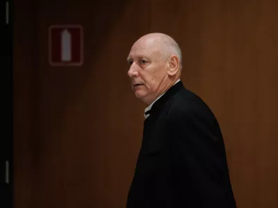 Ljubljana, DZ.Zakljucek redne seje DZ s poslanskimi vprasanji predsedniku vlade Robertu Golobu.Poslanec Svobode Branko Zlobko.