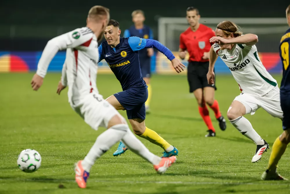 Celje, Stadion Z'dezele.Nogometna konferencna liga, 3. krog: Celje - Legia Varsava.