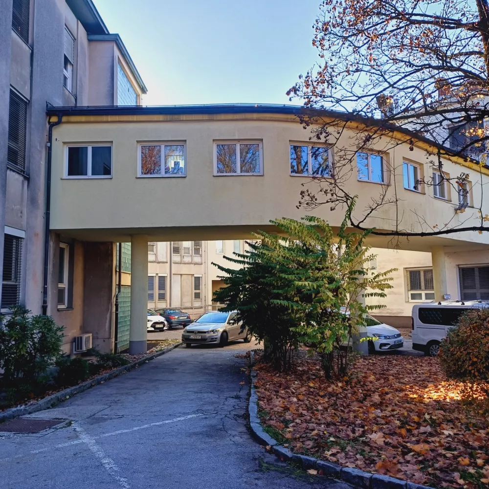 Sedem desetletij kranjske porodnišnice