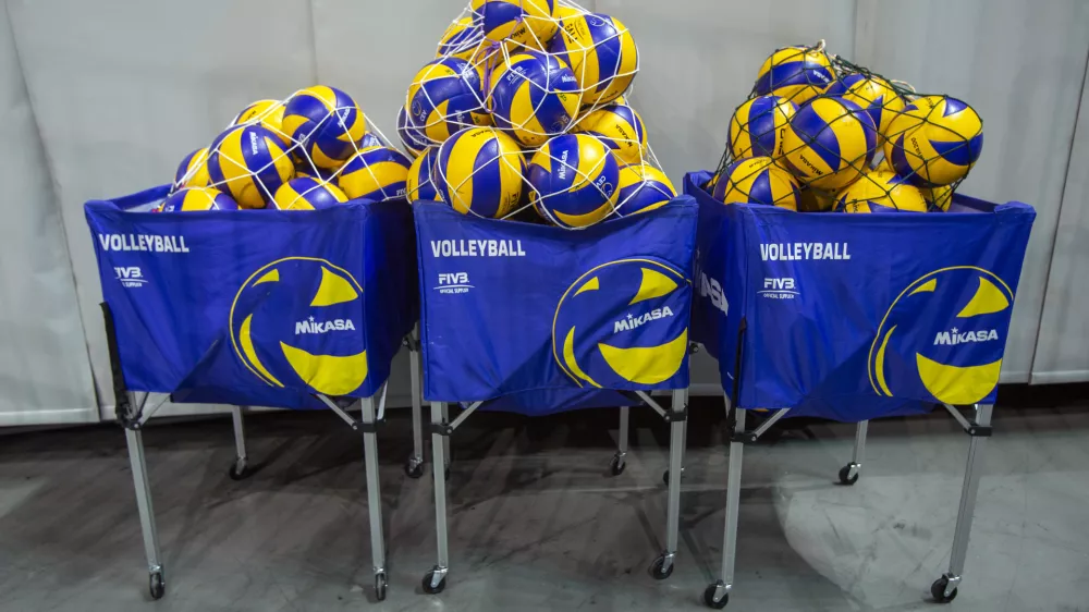 ﻿- odbojkarska žoga- 09.09.2019 - Odbojkarska zveza Slovenije - slovenska moška odbojkarska reprezentance pred začetkom evropskega prvenstva EP v odbojki za moške v Ljubljani - trening – priprave //FOTO: Matjaž Rušt
