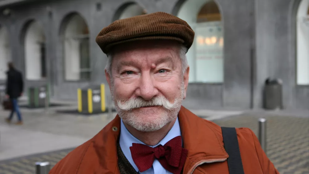 ﻿anketiranec št. 2. - Črt Škodlar, režiser- anketa o zasteklitvi arkadnih hodnikov ob Slovenski cesti v Ljubljani -//FOTO: Tomaž Skale