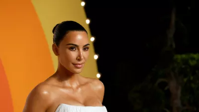 FILE PHOTO: Kim Kardashian arrives at the Vanity Fair Oscars party after the 97th Academy Awards, in Beverly Hills, California, U.S., March 2, 2025. REUTERS/Danny Moloshok/File Photo