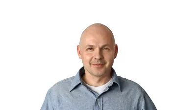 Peter Lovšin novinar DnevnikZA ONLINE - Redakcija Dnevnik 2024 - portreti za komentarje in kolumne - kolumnisti - komentatorji – novinarji - portret