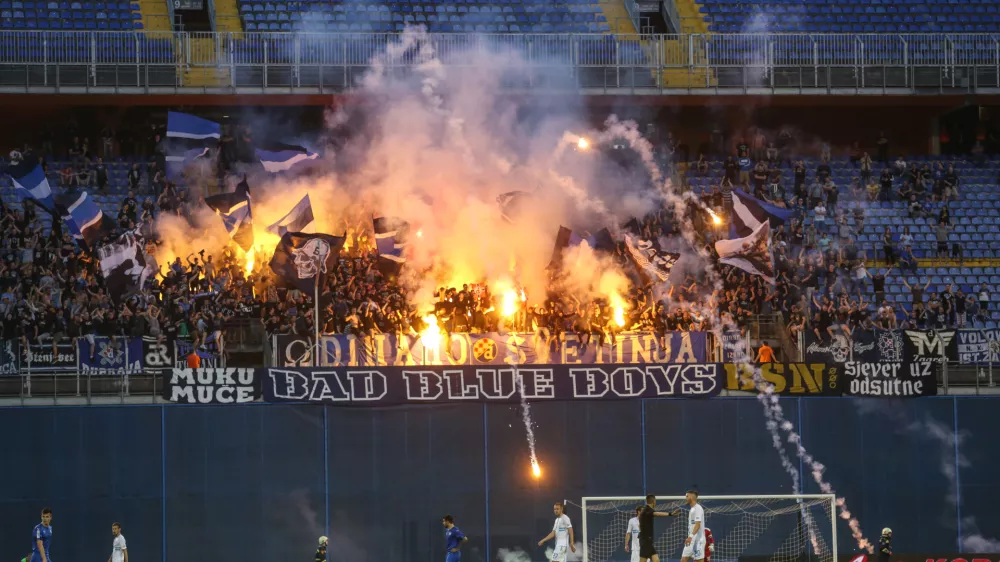 ﻿- hrvaški nogometni navijači - Bad Blue Boys - 27.05.2017 - Zagreb - nogomet - GNK Dinamo – HNK Rijeka, hrvaška nogometna liga - 36. kolo MAXtv Prva liga - - nogometni stadion Maksimir v Zagrebu   //FOTO: Luka Cjuha.