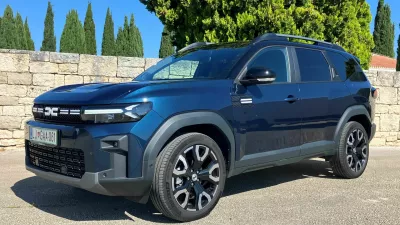 Dacia bigster hybrid 155 journey: V slogu pesmi Čista desetka