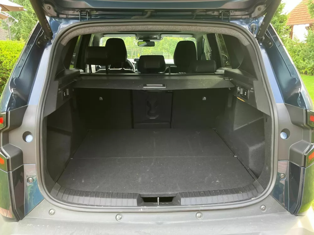 Dacia bigster hybrid 155 journey: V slogu pesmi Čista desetka