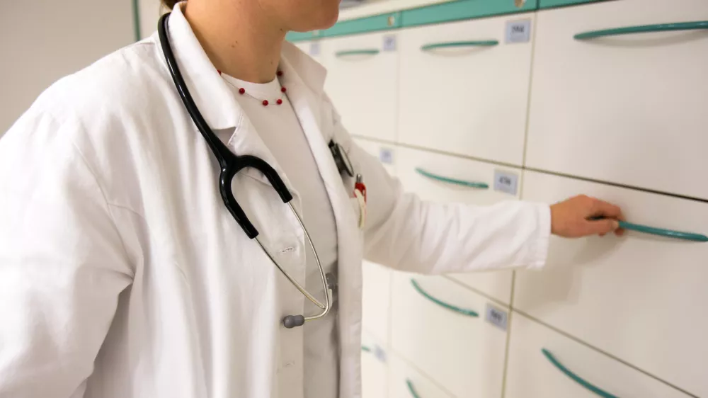 Specialistične ambulante bi selili pod okrilje bolnišnic