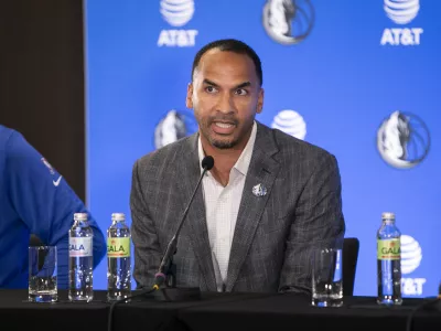 ﻿Nico Harrison- 10.08.2021 - novinarska konferenca Luke Dončića in vodstva ameriške ekipe Dallas Mavericks ob podpisu nove petletne pogodbe v vrednosti 207 milijonov dolarjev za sezono 2022/23, //FOTO: Matjaž Rušt