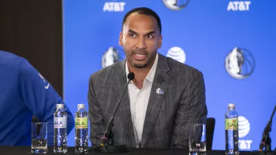 ﻿Nico Harrison- 10.08.2021 - novinarska konferenca Luke Dončića in vodstva ameriške ekipe Dallas Mavericks ob podpisu nove petletne pogodbe v vrednosti 207 milijonov dolarjev za sezono 2022/23, //FOTO: Matjaž Rušt