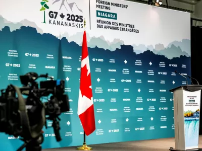 A television camera is pointed at a podium ahead of the G7 foreign ministers meeting, in Niagara-on-the-Lake, Ontario, Canada, November 11, 2025. REUTERS/Carlos Osorio