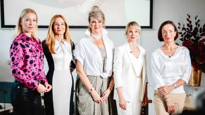 Prof. dr. Eva Boštjančič, psihologinja, profesorica na Filozofski FakultetiDr. Nina Suvorov, Urbana EstetikaIva Krajnc Bagola, igralkaJanja Božič Marolt, Inštitut MedianaPogovor je vodila Tamara Štader Pesjak, komunikacijska strokovnjakinja