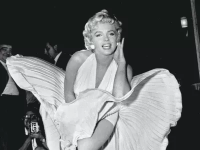 Designer William Travilla created The Seven Year Itch's white dress and he dreamed up the pink and gold gowns from Gentlemen Prefer Blondes – all famous Monroe getups. Although the designer never paid much heed to his creation (once dismissing it as "that silly little dress") it has paid off, and was sold at a 2011 auction for .6m. The auction resulted from Debbie Reynolds' need to sell off assets to avoid bankruptcy. Those assets included her collection of Old Hollywood memorabilia (that she hoped to eventually house in a museum of her own), among which was Monroe's dress – which Reynolds said she only paid 0 for in 1971 - Anne T Donahue,Image: 580025776, License: Royalty-free, Restrictions:, Model Release: no / Foto: Profimedia