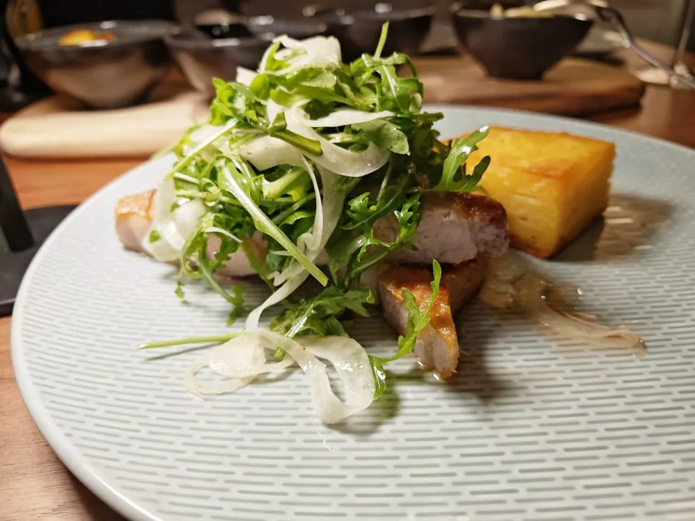 Zarebrnica krškopoljca, Restavracija Klas