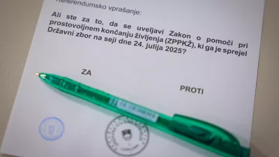 Ljubljana, UE Ljubljana, Predcasno glasovanje na posebnih voliscih na referendumu o zakonu o pomoci pri prostovoljnem koncanju zivljenja.