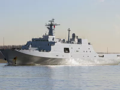 Kitajska vojaška ladja.