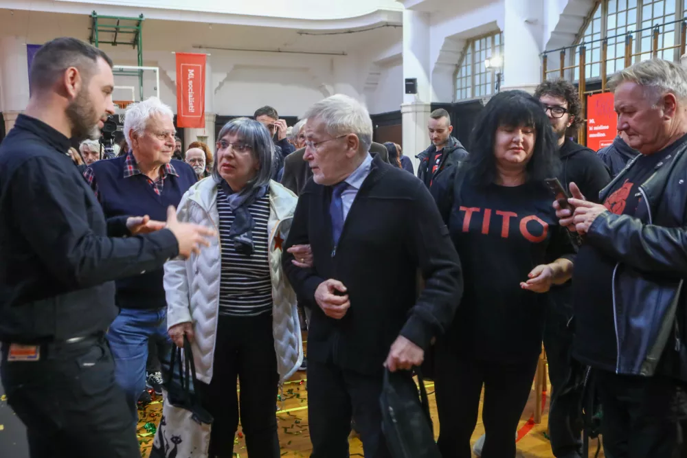 Miha Kordiš, Svetlana Makarovič, Dušan Keber16.11.2025 - ustanovni kongres stranke Mi, socialisti! - dvorana Tabor - stranka Mi, socialistiFoto: Luka Cjuha