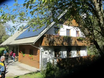 Ekološka turistična kmetija Dolinar-Krainer je prijazno turistično zatočišče v naravi.