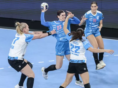 Tamara Horaček- 25.10.2025 - rokomet - liga prvakov za ženske - Krim Mercator: CSM Bukarešta//FOTO: Jaka Gasar