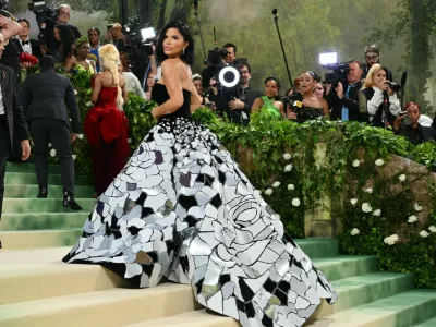 US media personality Lauren Sanchez arrives for the 2024 Met Gala at the Metropolitan Museum of Art on May 6, 2024, in New York. The Gala raises money for the Metropolitan Museum of Art's Costume Institute. The Gala's 2024 theme is "Sleeping Beauties: Reawakening Fashion.",Image: 870740312, License: Rights-managed, Restrictions:, Model Release: no