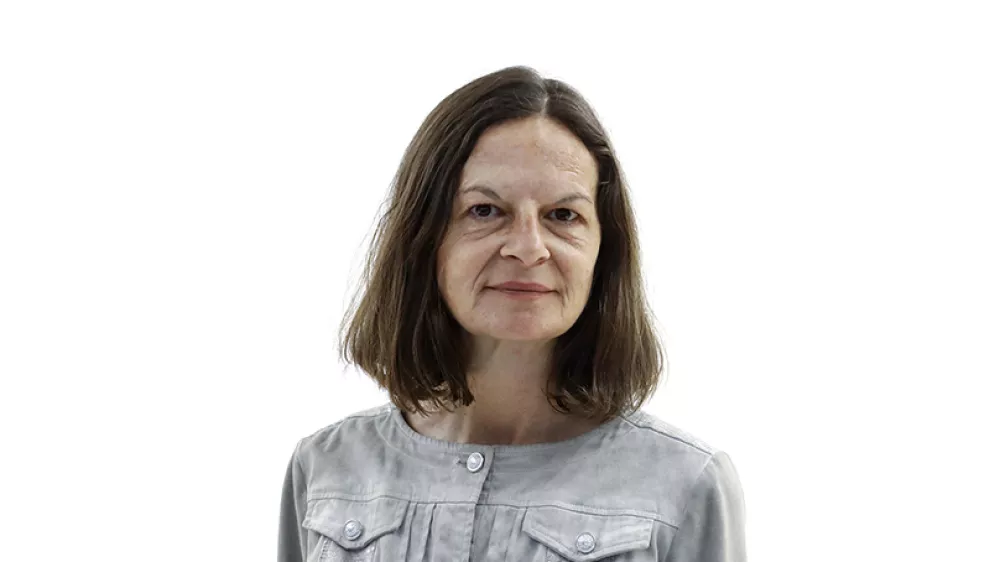 Ingrid MagerZA ONLINE - Redakcija Dnevnik 2024 - portreti za komentarje in kolumne - kolumnisti - komentatorji – novinarji - portret //FOTO: Luka Cjuha