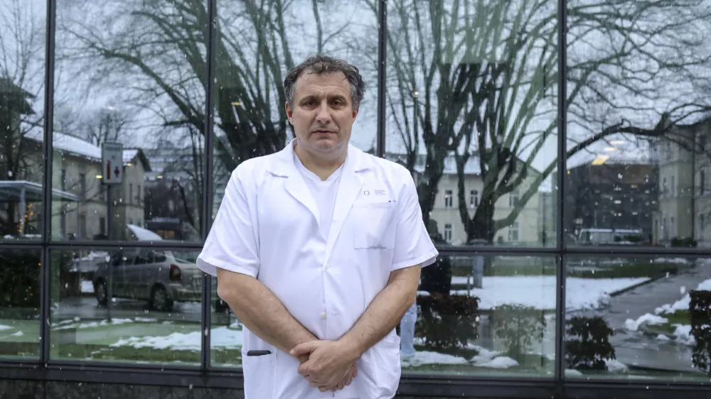 - 19.01.2023 - Dr. Erik Brecelj, kirurg onkolog in zdravstveni aktivist - borec proti korupciji v zdravstvu, vodja novega Strateškega sveta za zdravstvo //FOTO: Jaka Gasar / Foto: Jaka Gasar