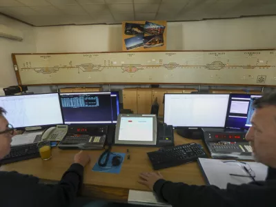 Prometni center - 19.12.2023 – Slovenske železnice (SŽ) – Železniška postaja Ljubljana – potniški promet – center za vodenje prometa //FOTO: Luka Cjuha