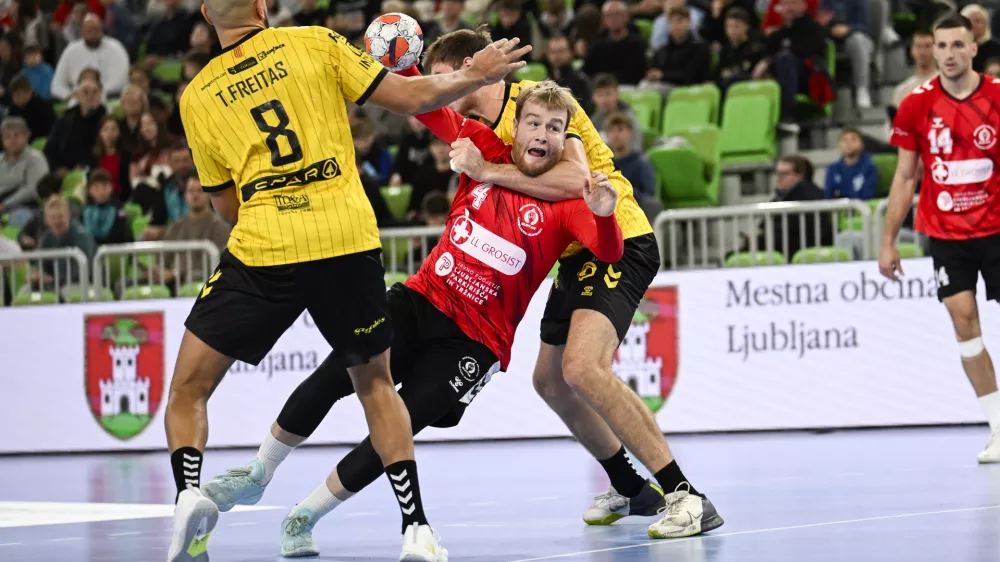 Višček Lovro11.11.2025 LL Grosist Slovan - Granollers EHF evropski pokalFoto: Nik Erik Neubauer