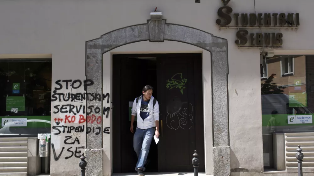 Študenski servisi: Zalaganje plačil je pomembno za študente