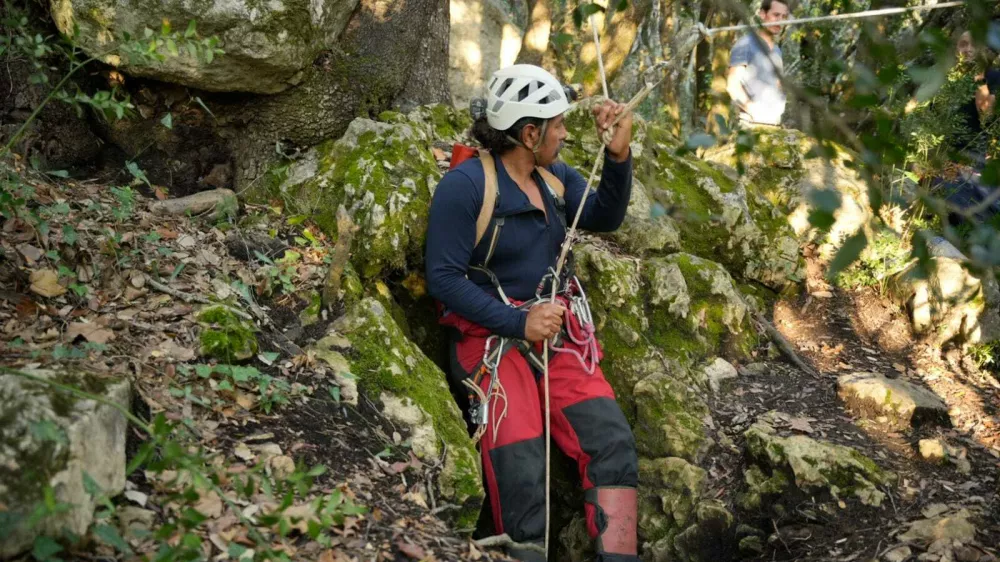 reševanje jamarja, francija