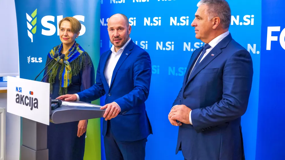 Ljubljana, prostori NSi.Novinarska konferenca, na kateri so predsedniki NSi, SLS in Fokusa - Jernej Vrtovec, Tina Bregant in Marko Lotric predstavili izjavo o zacetku pogovorov o moznem sodelovanju na prihajajocih parlamentarnih volitvah.